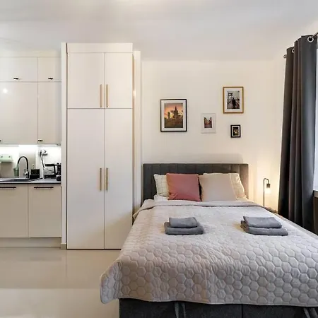 Urban Chic - - Center&orla * ורשה