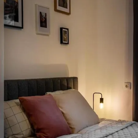 Urban Chic - - Center&orla *