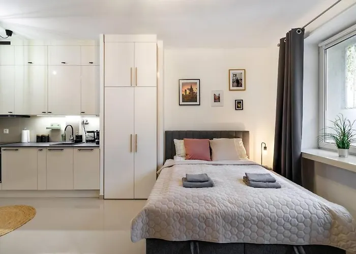 Urban Chic - - Center&orla * وارسو